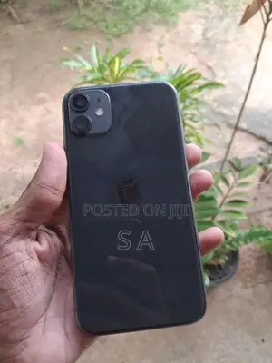 Apple iPhone 11 (Used)