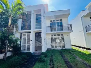 Almost Brand New 2 Storey Luxury House for Sale in Piliyandala