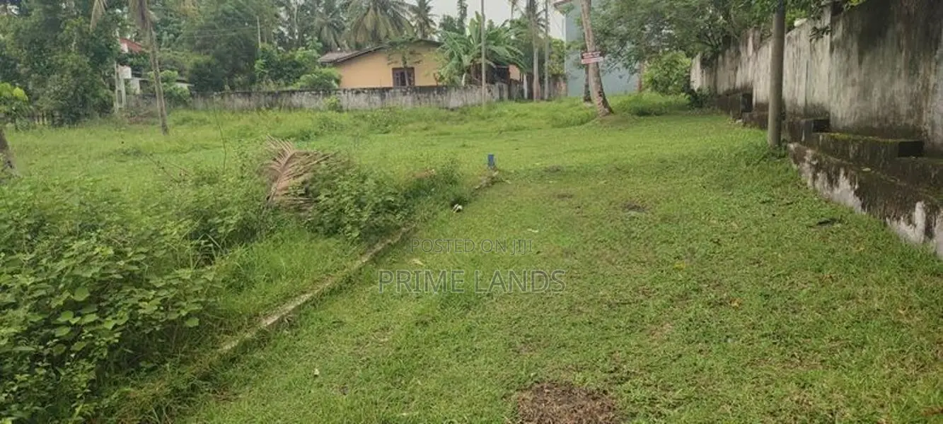 Athurugiriya Land for Sale Close to Milenium City