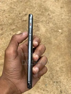 Apple iPhone 11 Pro (Used)