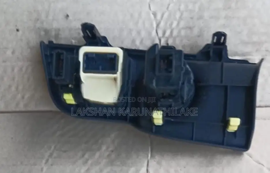 Aqua NHP10 GS Ignition Switch