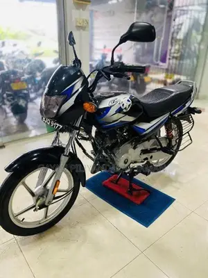 Bajaj CT100 2025