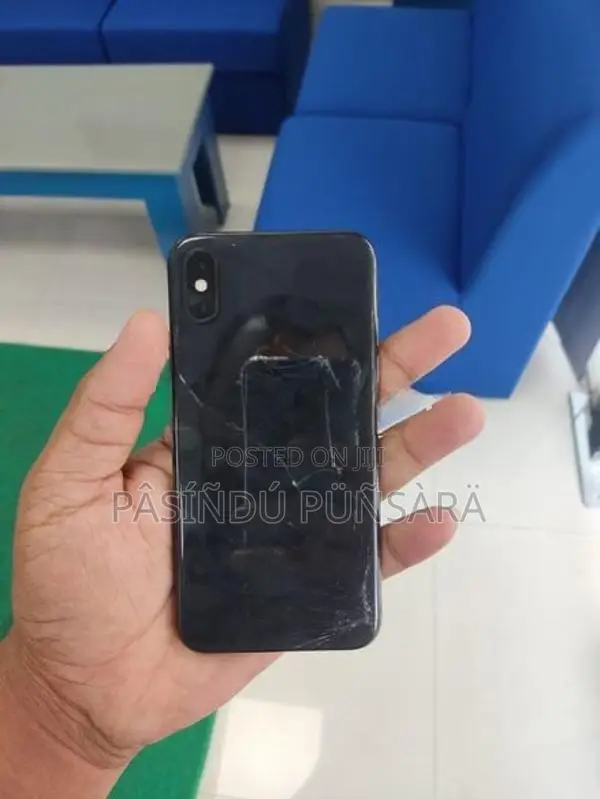 Apple iPhone XS (Used)