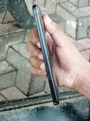 LG Q6 (Used)