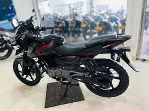 Bajaj Pulsar 180 2017