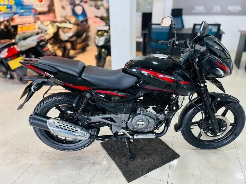Bajaj Pulsar 180 2017