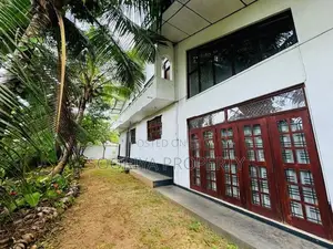 Super Luxury Modern House for Sale - Boralesgamuwa