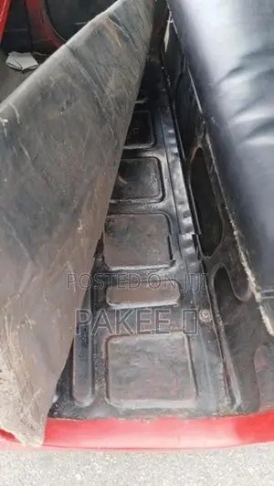 Bajaj RE 2004