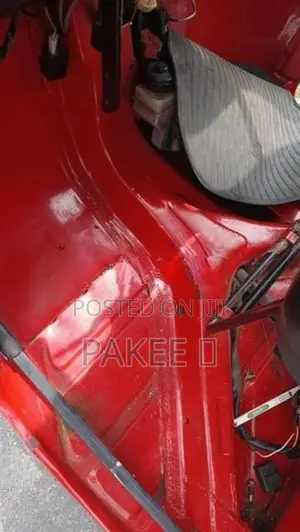 Bajaj RE 2004