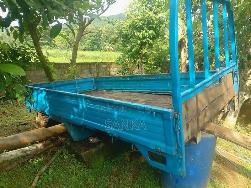 Mazda-Lorry bed cargo