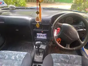 Nissan Wingroad 1998
