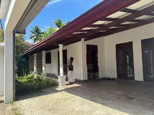 තනිමහල් නවීනපන්නයේ නිවසක් විකිණීමට - Piliyandala