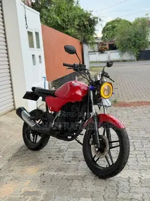 Bajaj V15 2016