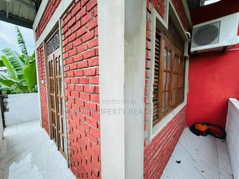 Uncommon Furnished 1st Floor House for Rent in Baththaramulla