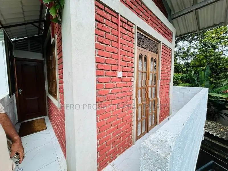 Uncommon Furnished 1st Floor House for Rent in Baththaramulla