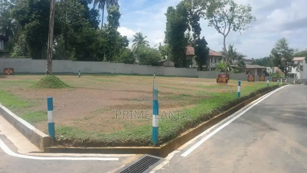 Land plots for sale in Gothatuwa town