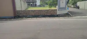 Bokundara Valuable Land for Sale in School Lane