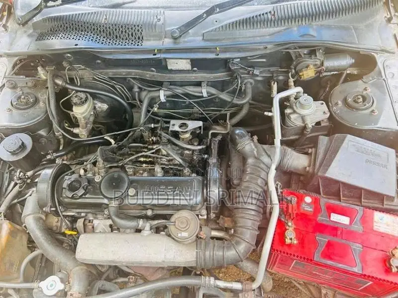 Nissan Sunny 1992