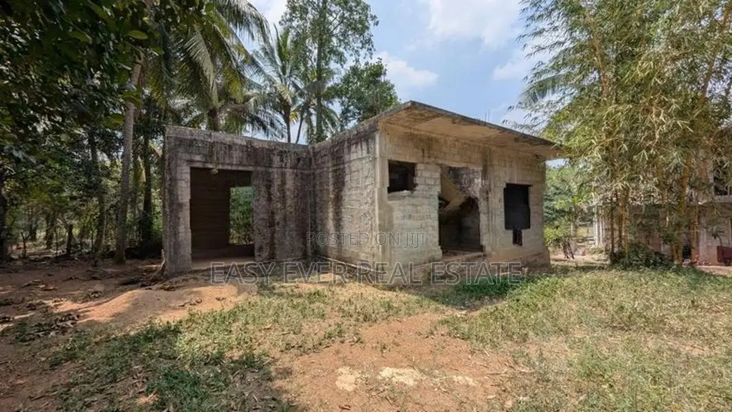 වැවට මායිම්ව සුන්දර නිදහස් පරිසරයක පදිංචි වෙන්න කදිම අවස්ථාවක්