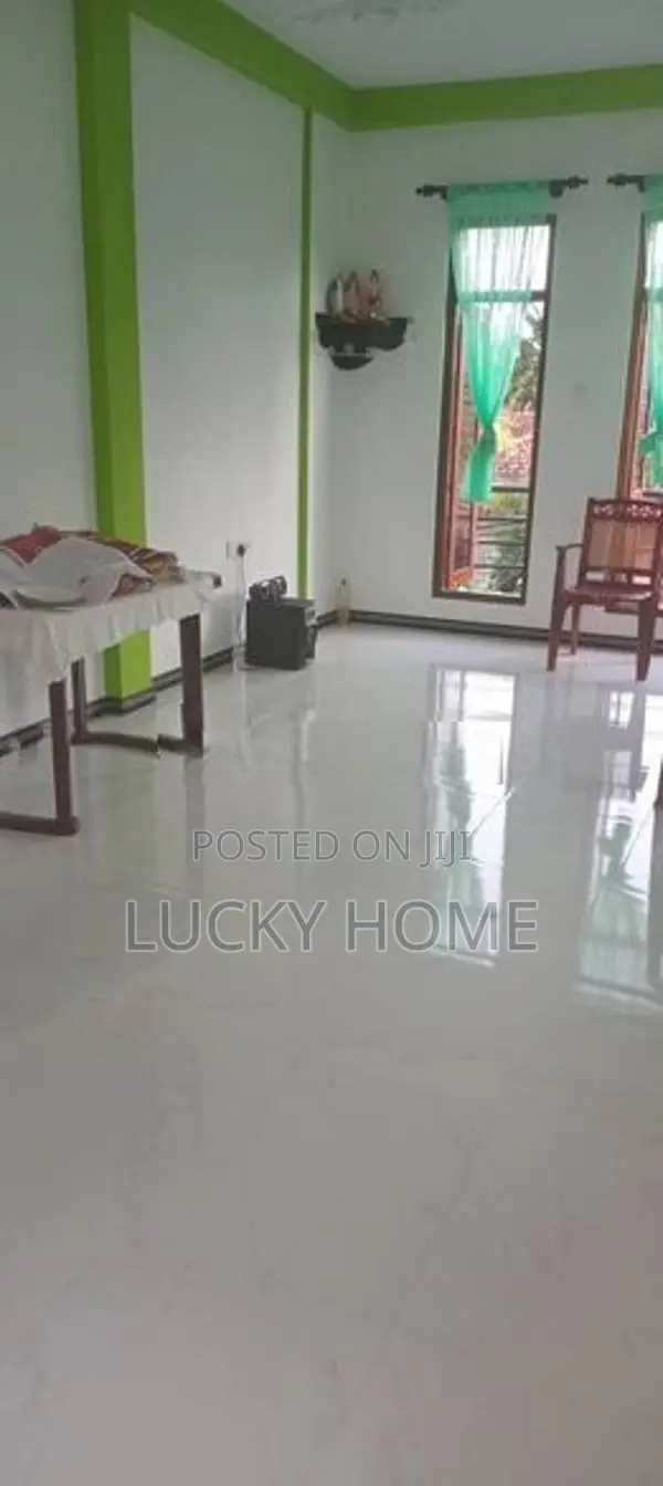 Negombo Upstair House Rent