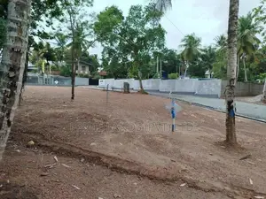 හෝමාගම බිම් කොටස් විකිණීමට