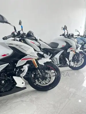 Bajaj Pulsar N160 Premium 2026