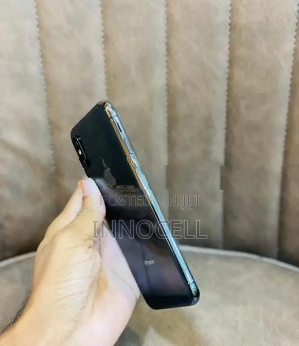 Apple iPhone XS 256GB (Used)