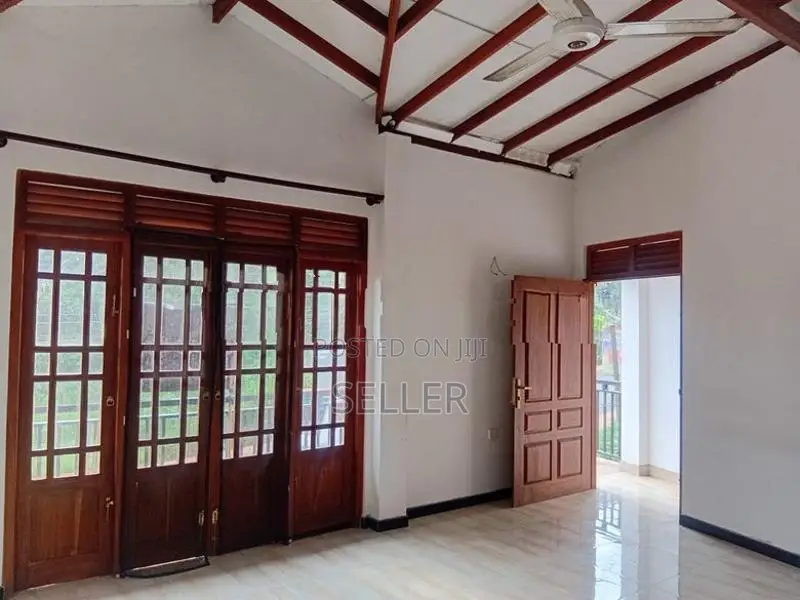House Near Nsbm for Rent Homagama