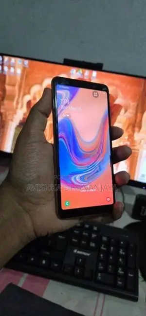 Samsung Galaxy A7 64GB (Used)