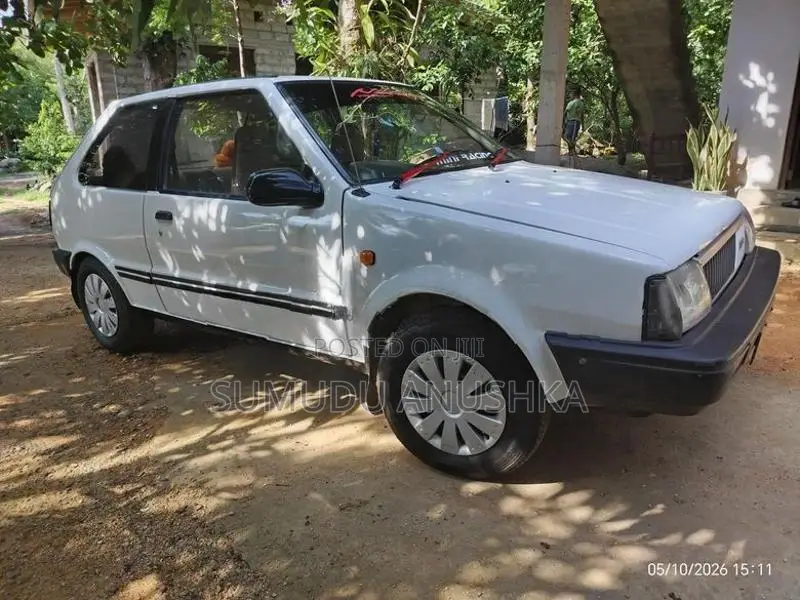 Nissan March 1987