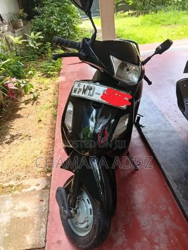 Hero Pleasure Auto 2012
