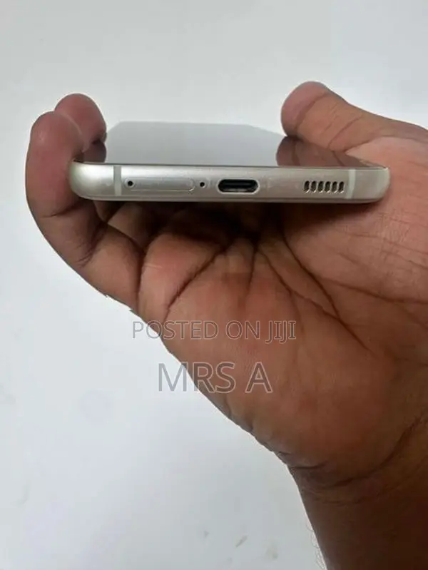 Samsung Galaxy S21 FE 5G 8/256GB (Used)