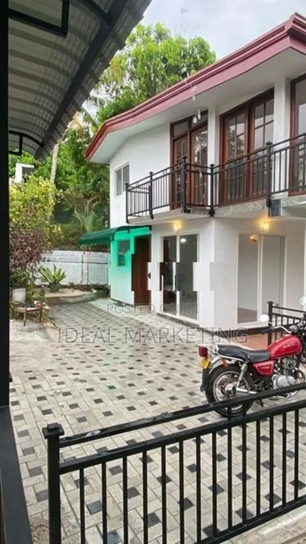 Kadawatha - House for Rent