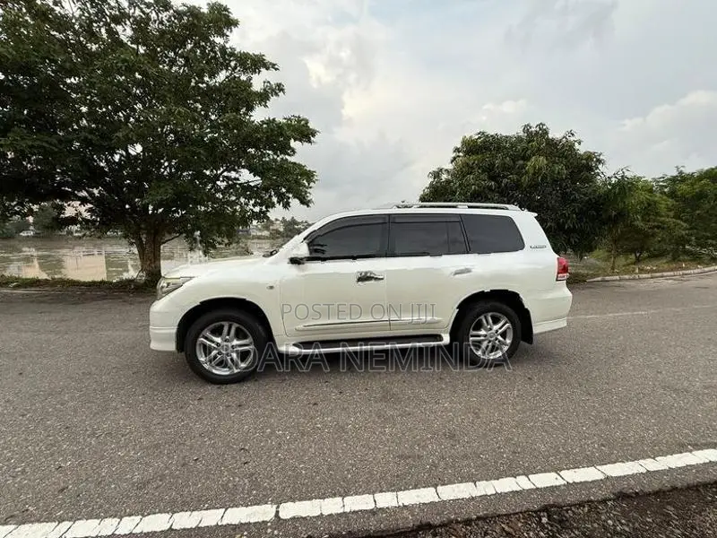 Toyota Land Cruiser V8 ZX 202 2010