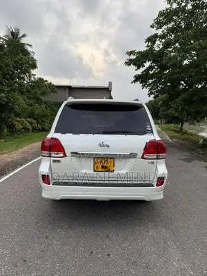 Toyota Land Cruiser V8 ZX 202 2010