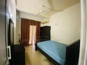 Modern Upstairs Apartment for Rent in Nawinna