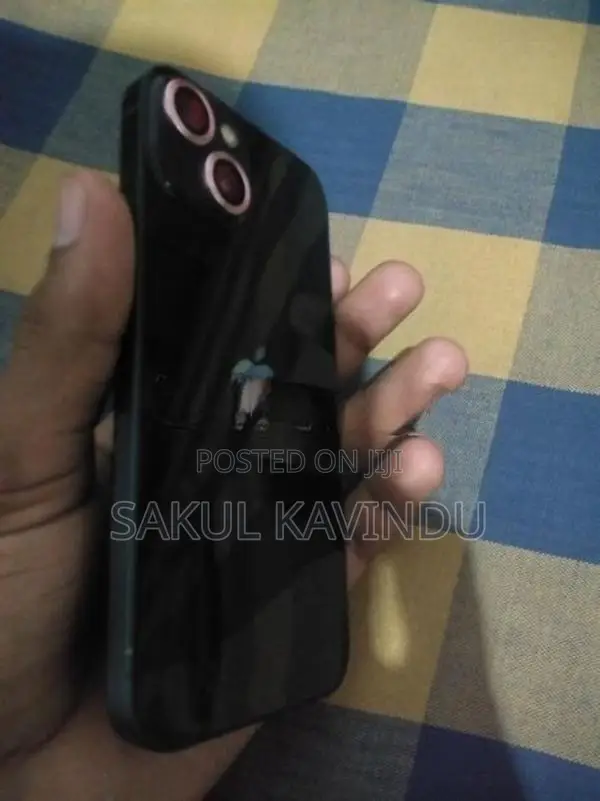 Apple iPhone 13 (Used)