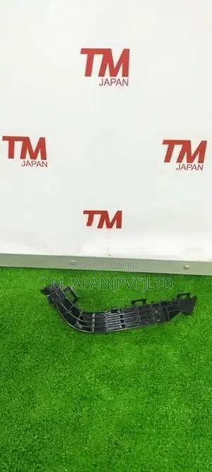 Suzuki Spacia Custom Rear Bumper Retainer (Right Side)