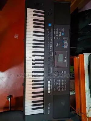 Yamaha PSR - e473 Keyboard