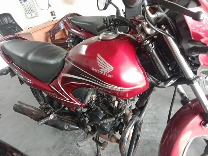 Honda Dream Yuga 2017