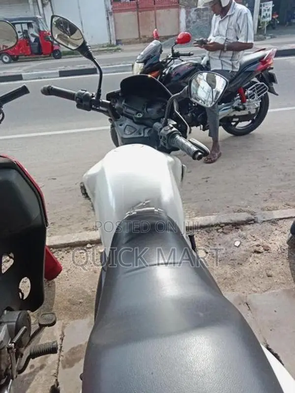 TVS Apache RTR 180 2011