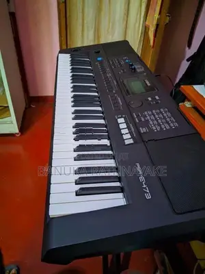 Yamaha PSR - e473 Keyboard