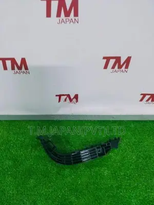 Suzuki Spacia Custom Rear Bumper Retainer (Right Side)