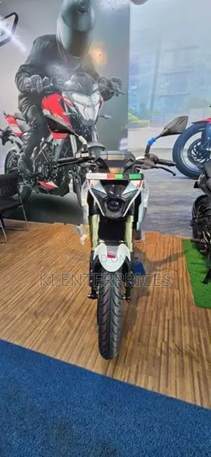 Bajaj Pulsar N160 Premium 2026