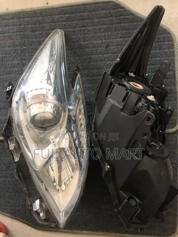 Toyota Prius Head Light
