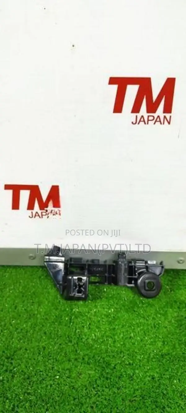 Suzuki Wagon R Front Bumper Retainer (one Side)