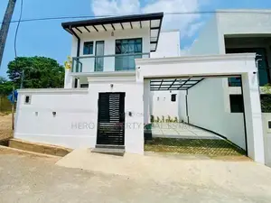 Modern Luxury House for Sale in Piliyandala