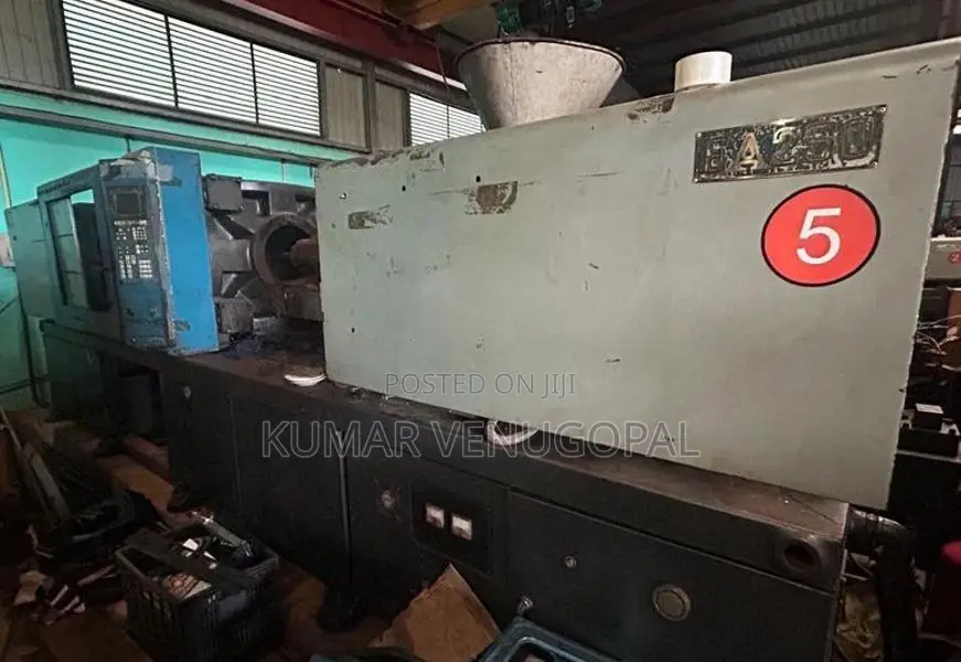 Injection Molding Machine