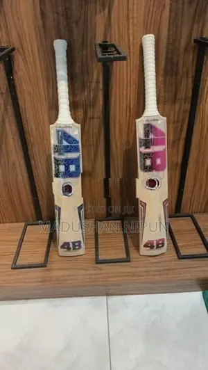 4B Cricket Bat