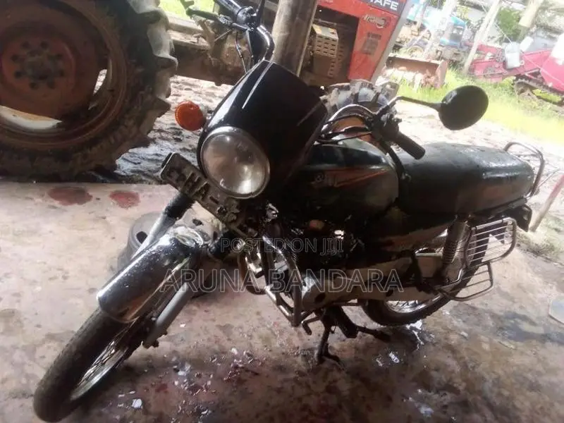 Bajaj Boxer 2003
